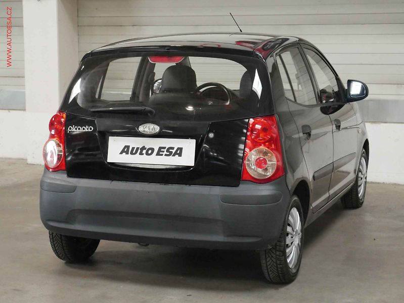 Kia Picanto (2008) 1.0i, AC - fotka 6 z 15