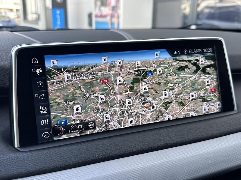BMW X5 xDrive30d M-Sport - fotka 14 z 24