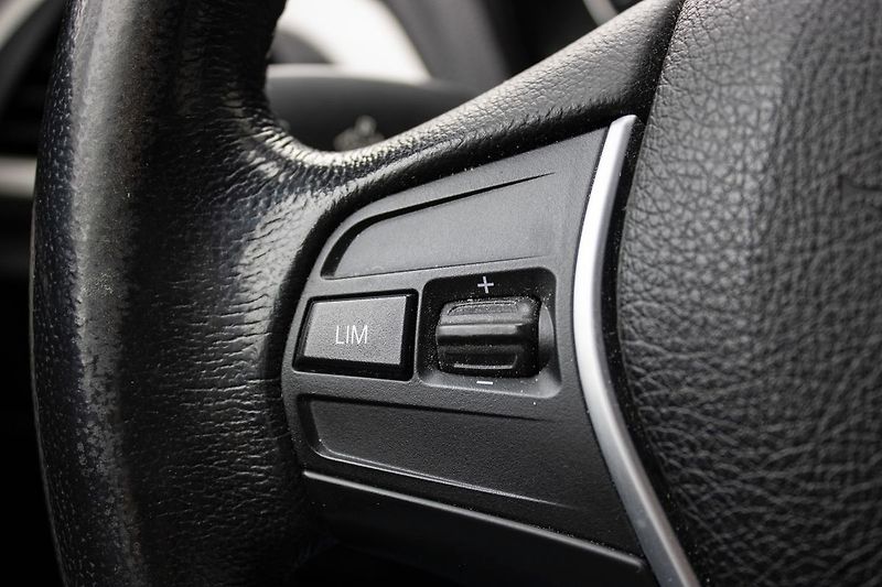 BMW Řada 1 Servis do 210000 Km, tažné - fotka 22 z 26