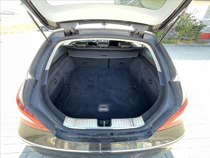 Mercedes-Benz CLS 2,2 250d 4-Matic 150kw GPS LED - fotka 9 z 35