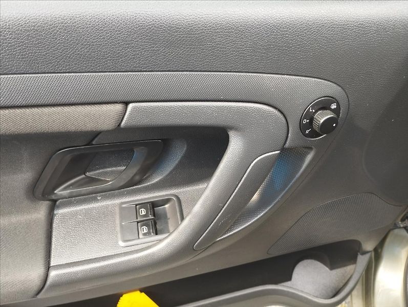 Škoda Roomster 1,2 Tsi 1.Maj S.K. - fotka 14 z 15