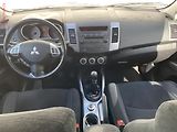 Mitsubishi Outlander (2009) 2.2d 4x4, 7míst, servis.kniha - náhled 8