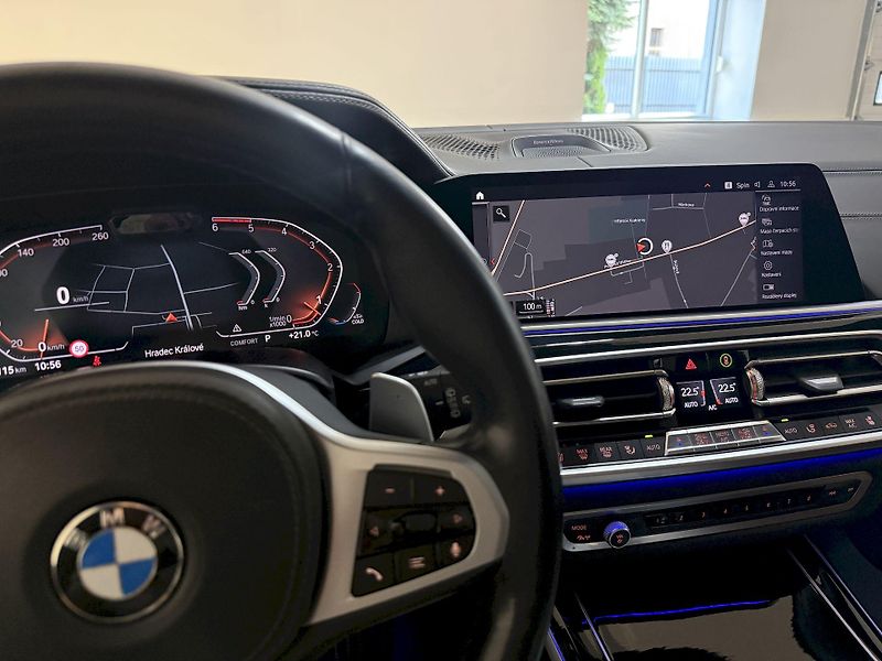 BMW X7 xDrive30d M-Sport Laser FULL - fotka 39 z 53
