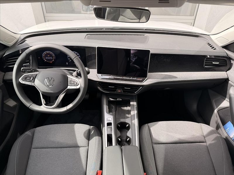 Volkswagen Passat (2025) 1,5 eTSI 110 kW mHEV - fotka 16 z 19