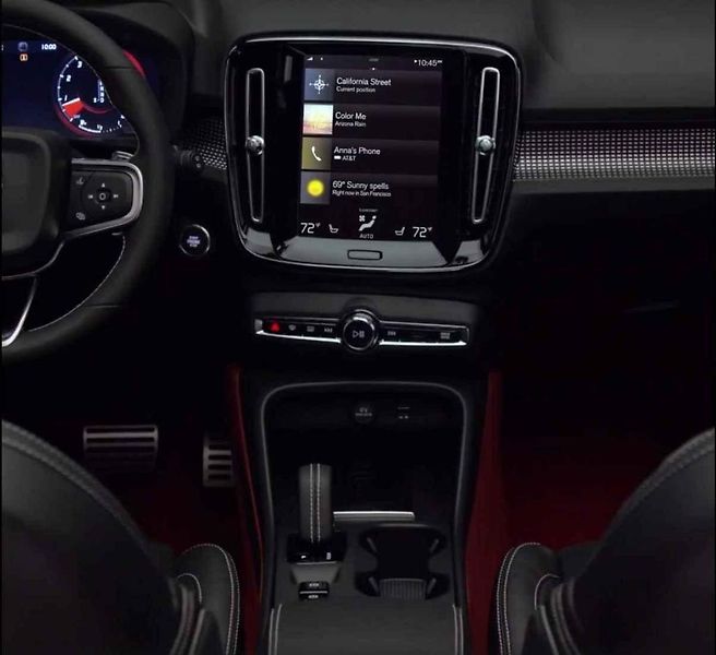 Volvo XC40.
