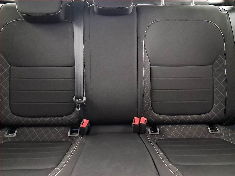 Škoda Fabia (2017) 1.2 TSI, ČR,1.maj - fotka 10 z 15