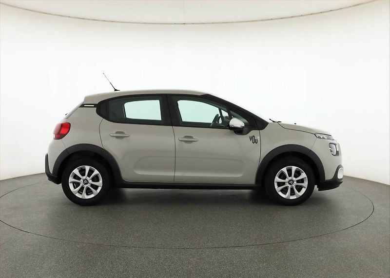 Citroën C3 (2023) 1.2 PureTech, ČR,1.maj - fotka 6 z 16