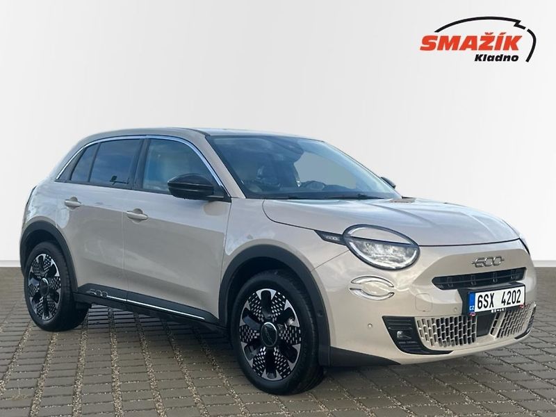 Fiat 600 (2025) La Prima Turbo 1,2 (136k) - fotografie inzerátu