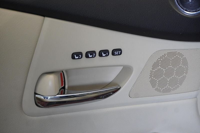 Lexus RX 450h 3,5I V6 E-FOUR AUT. - fotka 11 z 30