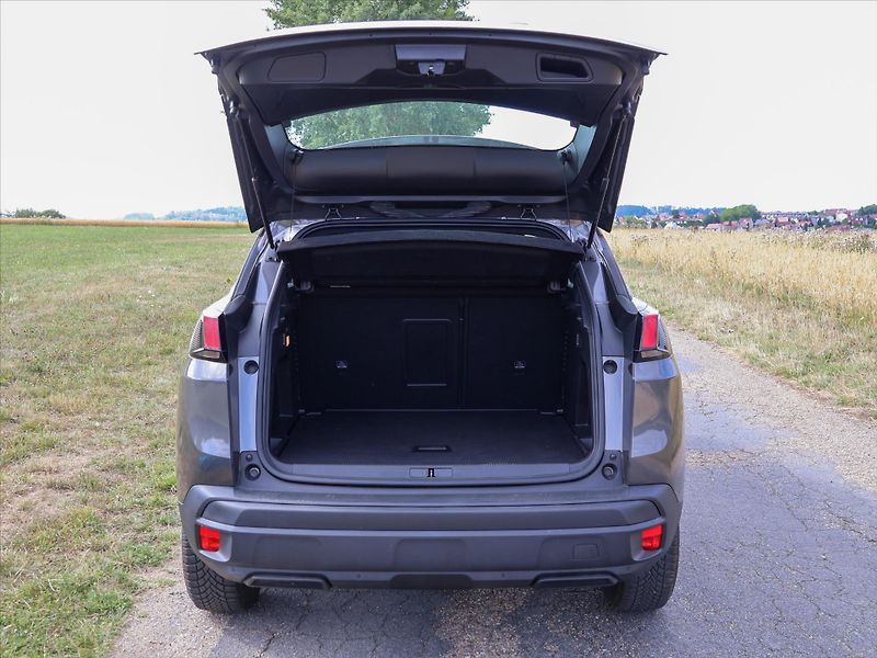 Peugeot 3008 1,2 96kW Active Pack DPH CZ - fotka 9 z 30