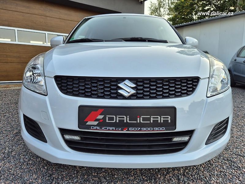 Suzuki Swift (2011) 1.2i 69KW 4x4 klima - fotka 16 z 52