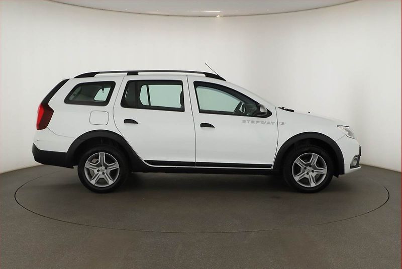 Dacia Logan (2018) 0.9 TCe, ČR,1.maj, Navi - fotka 6 z 15