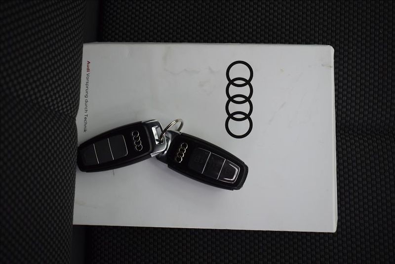 Audi A6 3,0 TDi,S-Line,QUATTRO,aut,DPH - fotka 30 z 40