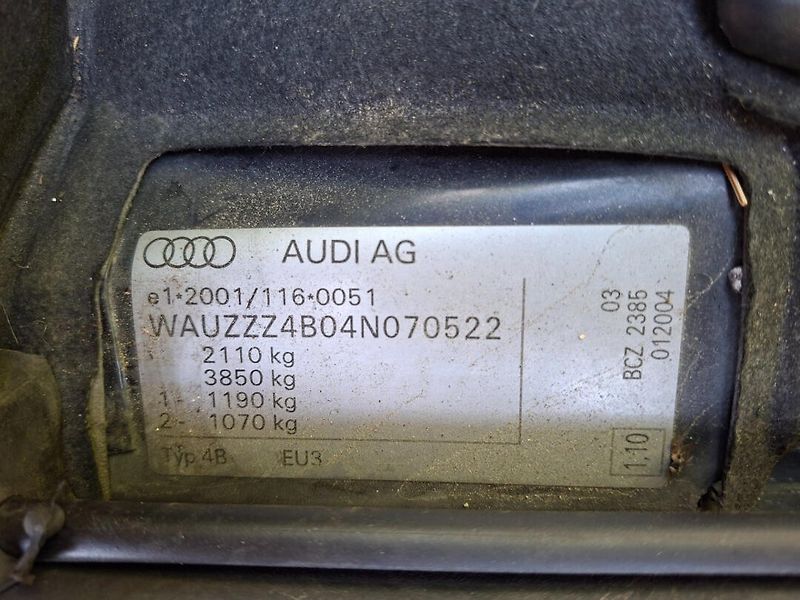 Audi A6 (2004) 2.5TDI 120kW 6MAN -SERVISOVÁNO - fotka 34 z 34