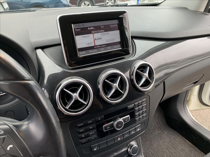 Mercedes-Benz Třídy B 1,6 B180 ČR - fotka 11 z 17
