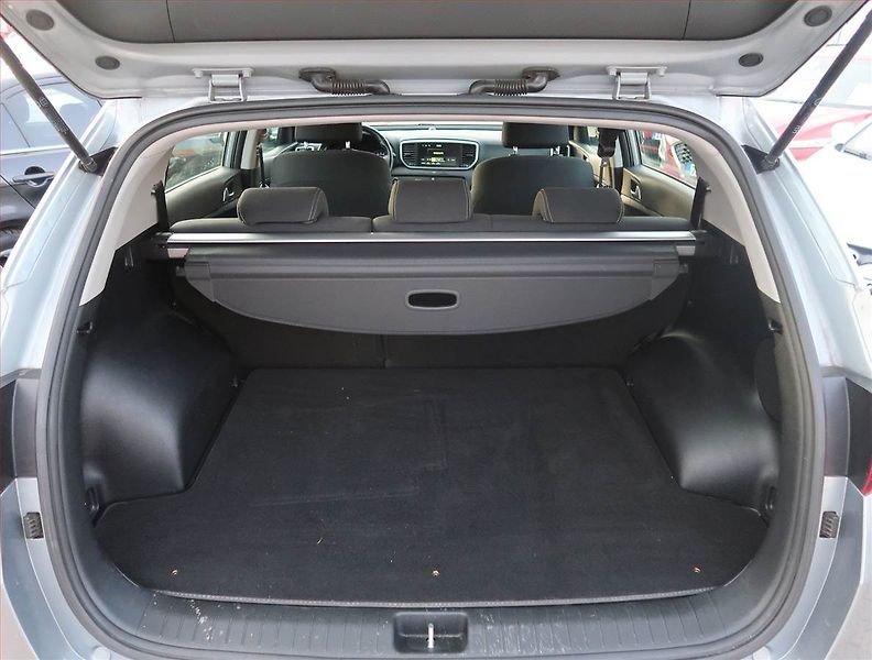 Kia Sportage (2020) 1.6 CRDi, 4X4, Serv.kniha - fotka 13 z 22
