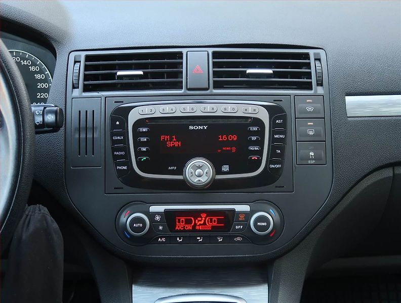 Ford C-MAX (2007) 1.8, za skvělou cenu - fotka 12 z 16