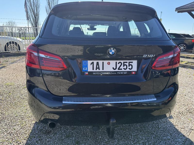 BMW Řada 2 (2015) 1.5 100kw spotřeba 4.9L2 - fotka 26 z 49