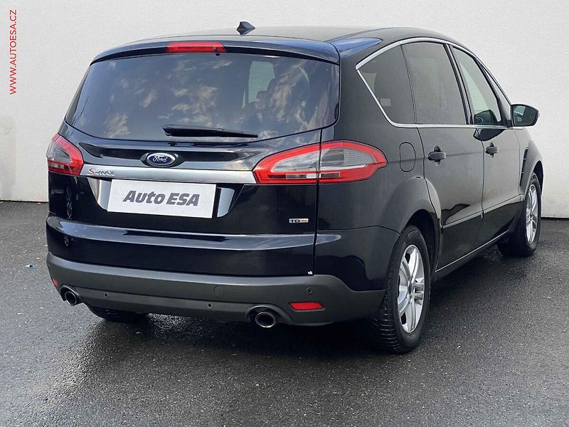 Ford S-MAX (2010) 2.2 TDCi, Titanium - fotka 4 z 20
