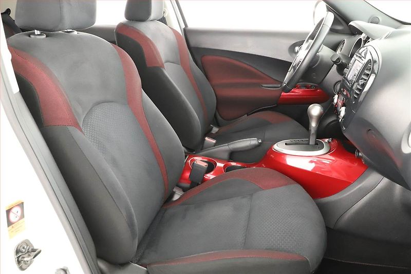Nissan Juke (2012) 1.6 i, Automat, Navi, Tempomat - fotka 7 z 16