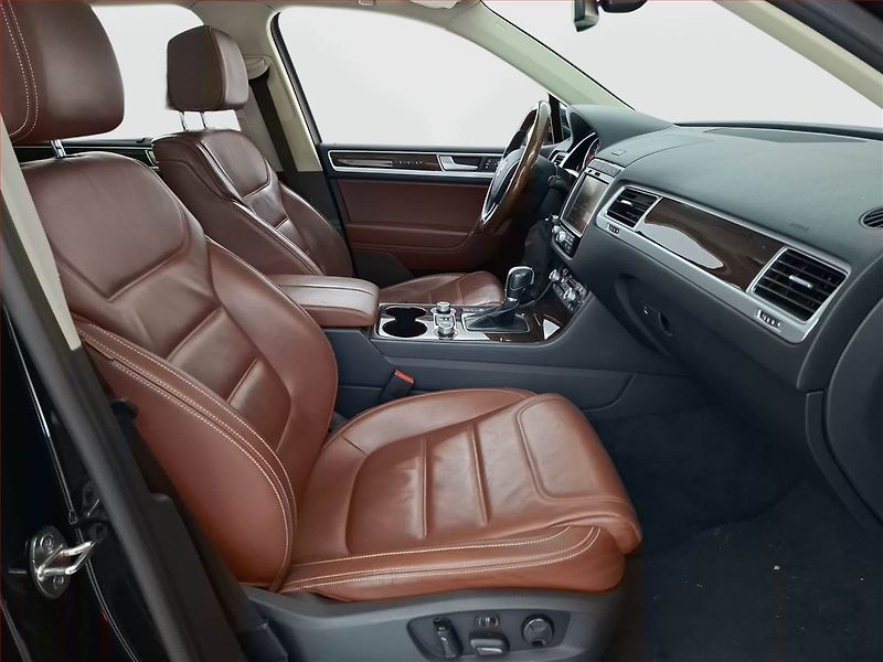 Volkswagen Touareg (2015) 3.0 TDI - fotka 9 z 25