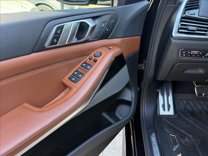BMW X5 30d Msport 7 Míst Vzduch - fotka 14 z 30