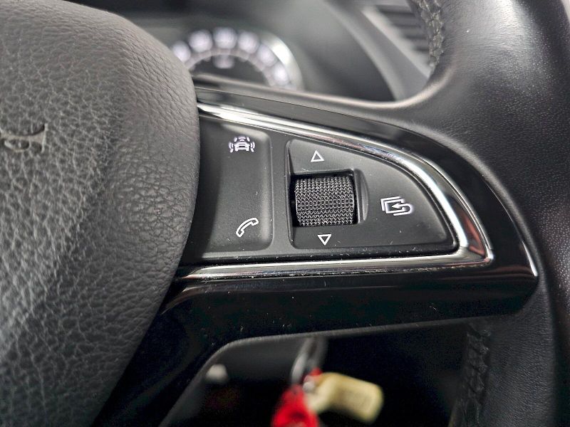 Škoda Superb (2016) 2.0TDi 110kW DSG AMBITION PLUS - fotka 23 z 26