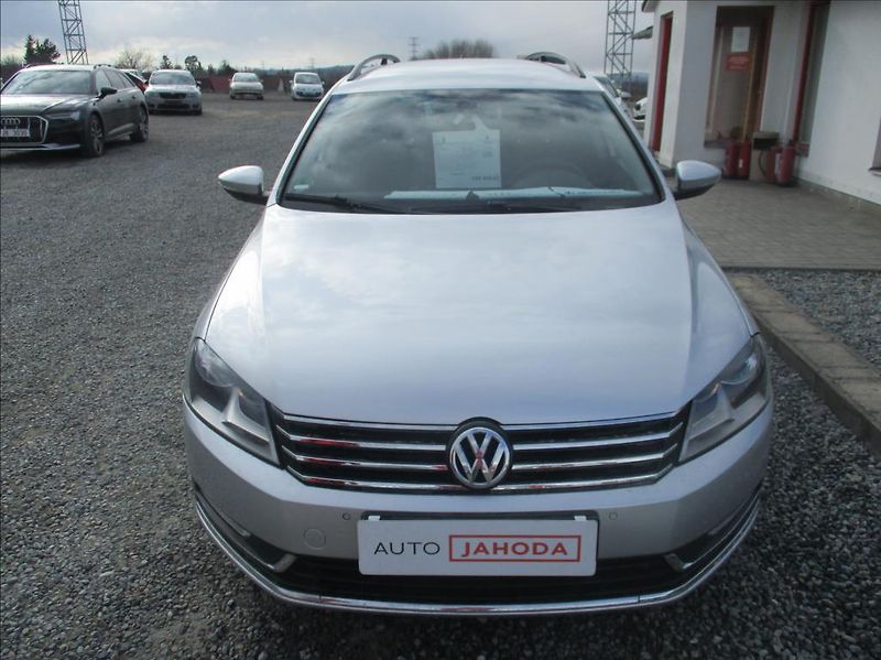 Volkswagen Passat 1,4 TSI,DSG,aut.klima,Navi, - fotka 2 z 47