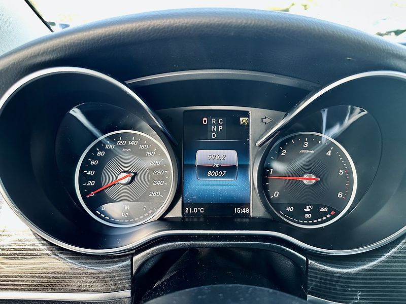 Mercedes-Benz Třídy V (2021) V 220d AVG 4M AIRMATIC - fotka 23 z 31