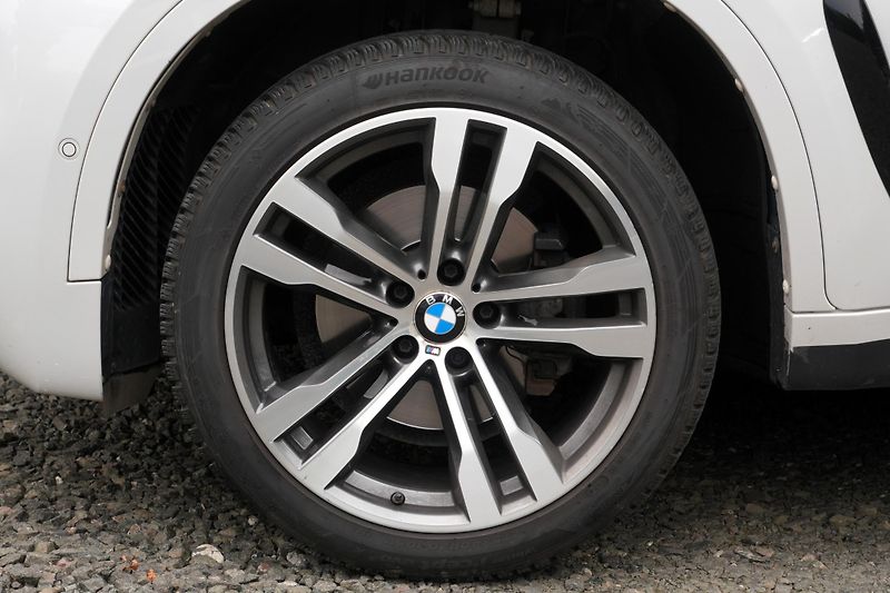 BMW X6 30d, ČR, Tažné, Harman, ACC - fotka 4 z 44