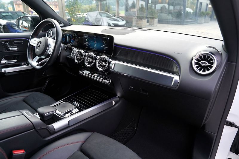 Mercedes-Benz GLB 250i 4Matic/AMG/AT/225 PS/Led - fotka 29 z 42