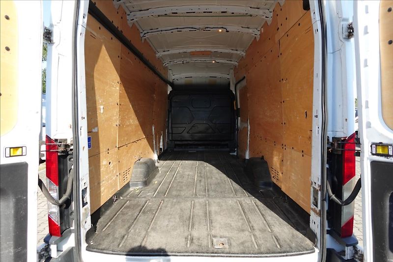 Ford Transit 2,0 TDCi  L4H3 KLIMA SERVISKA - fotka 15 z 32