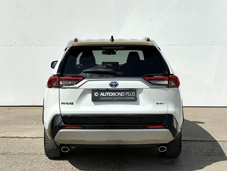 Toyota RAV4 2.5 HSD e-CVT AWD Selection - fotka 9 z 22