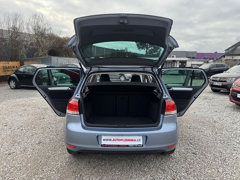 Volkswagen Golf 1.2TSi,rezervace - fotka 11 z 41