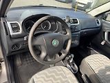 Škoda Fabia 1.6,77kw,AUTOMAT,klima - náhled 25