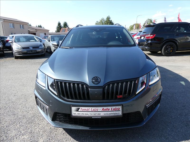 Škoda Octavia 2,0 TDi 135kW RS DSG, serviska - fotka 2 z 49