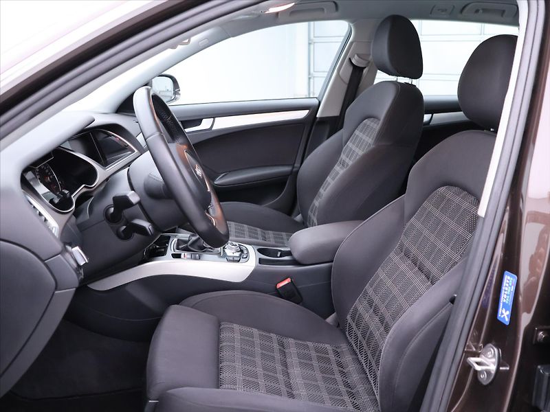 Audi A4 2,0 TDI 110kW quattro Navi Bi- - fotka 11 z 30