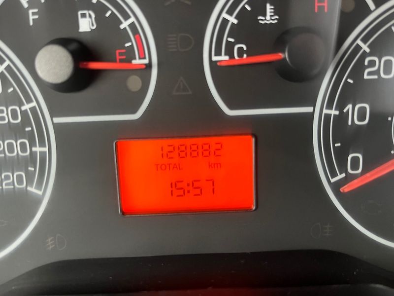Fiat Grande Punto (2011) 1.2 i Velmi pěkné - fotka 14 z 17