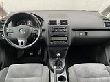 Volkswagen Touran (2011) 1.4 TSi, Highline, výhřev sed - náhled 8