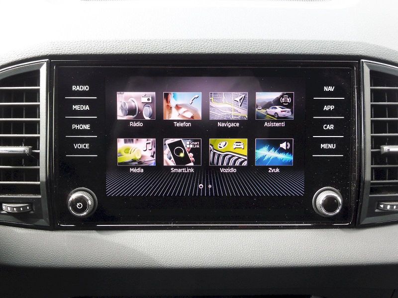 Škoda Karoq (2025) SportLine 1,5 TSI 110kW DSG - fotka 14 z 29