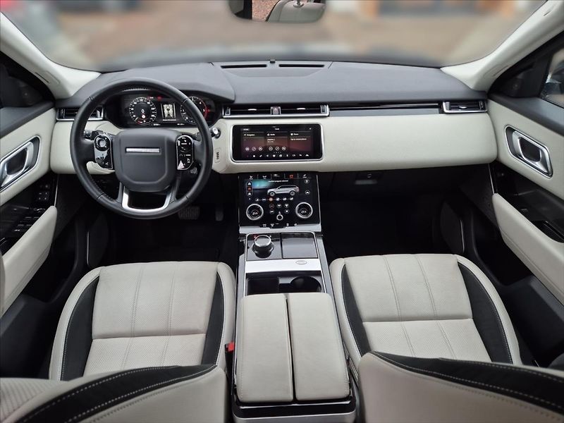 Land Rover Range Rover Velar 3,0 D300 SE AT AWD - fotka 9 z 19