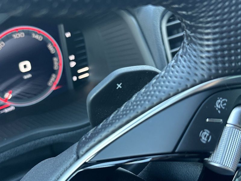 Škoda Karoq (2024) 2.0 TSI 4x4 DSG Sportline - fotka 21 z 33