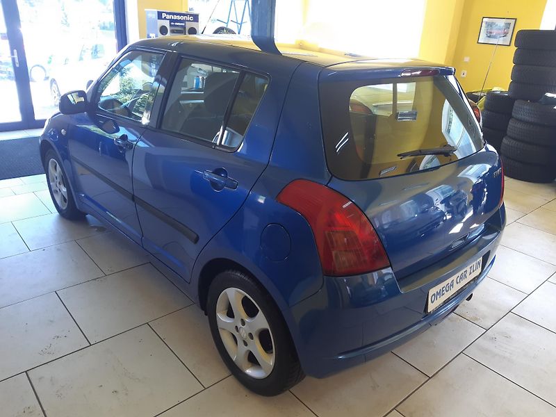 Suzuki Swift 1.3 i KLIMA ZADÁNO ! - fotka 5 z 20