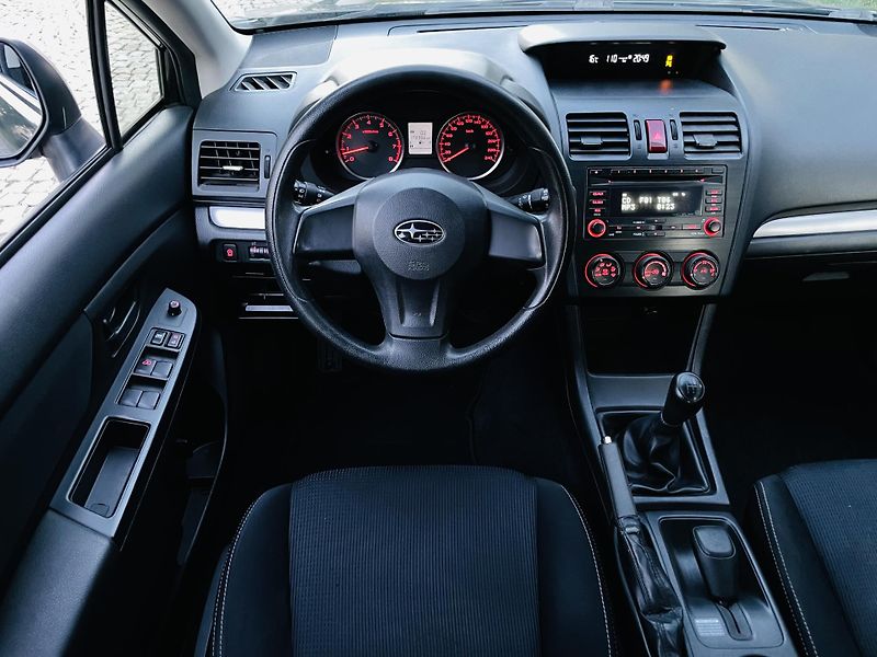 Subaru XV 1.6i 4x4 1MAJ TAŽNÉ SERVISKA - fotka 23 z 36