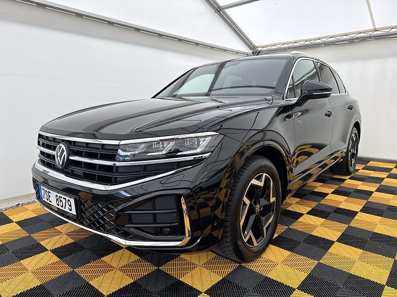Volkswagen Touareg 3.0Tdi*1-MAJ*DPH*R-LINE*HUD* - fotka 2 z 49