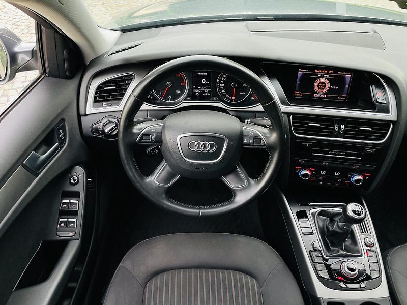 Audi A4 3.0TDI QUATTRO VÝHŘEV SERVISKA - fotka 22 z 41