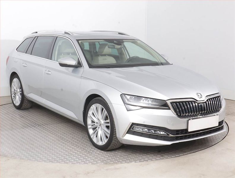 Škoda Superb (2023) Laurin&Klement 2.0 TDI - fotografie inzerátu