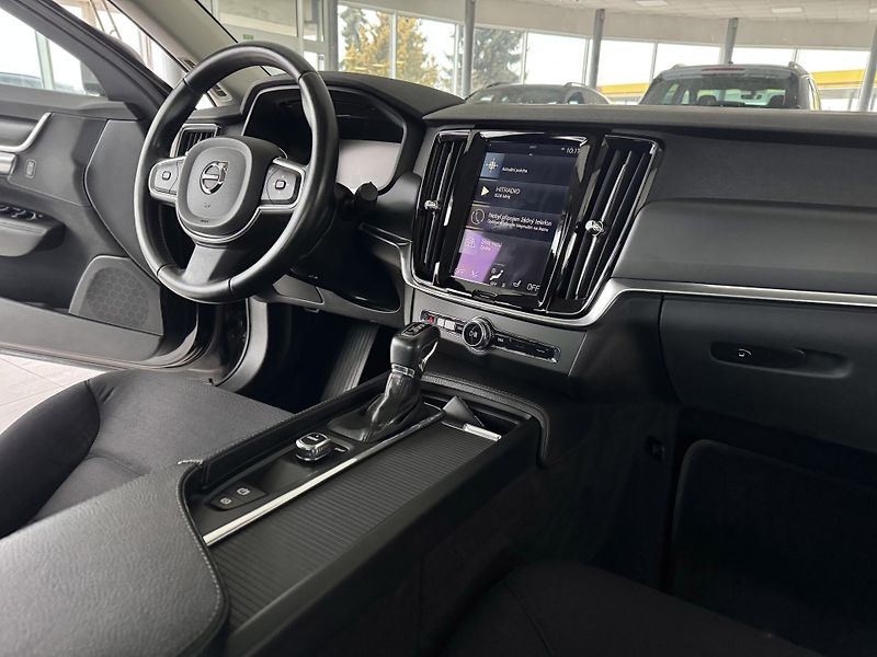 Volvo S90 D4 Aut*140kW*LED*Kamera*Tažné - fotka 14 z 33
