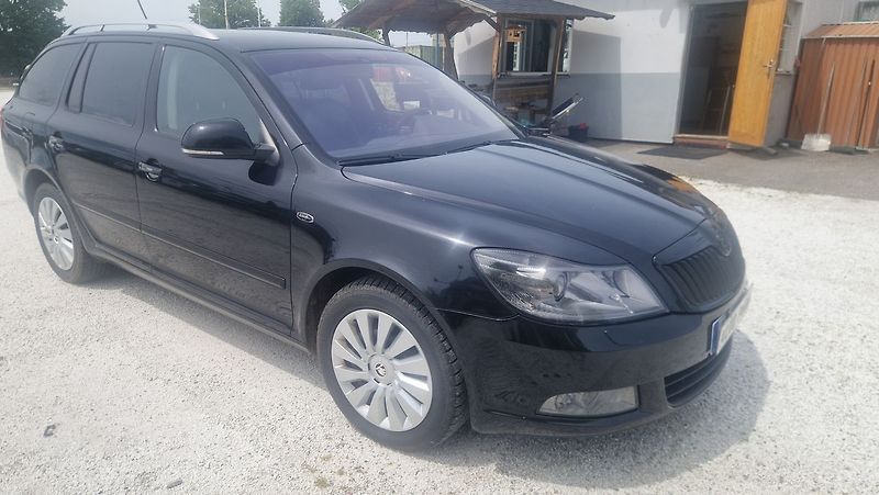 Škoda Octavia 1,8 i 16V - fotka 3 z 13