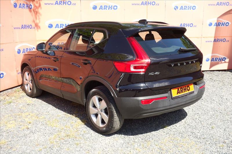 Volvo XC40 2,0 D3 110KW, MANUAL, FWD. - fotka 5 z 37